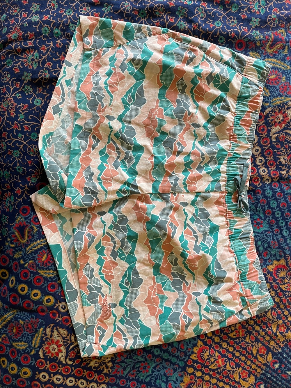 The North Face Women’s XXL Geometric Pattern Athletic Shorts